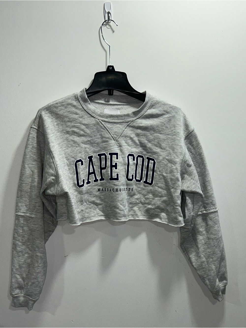 Cropped Crewneck Sweatshirt in Light Gray with Navy Cape Cod Print